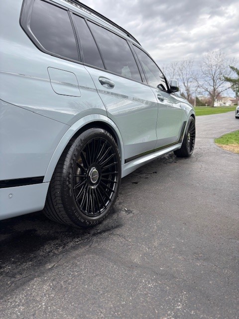 BMW X7 paint correction